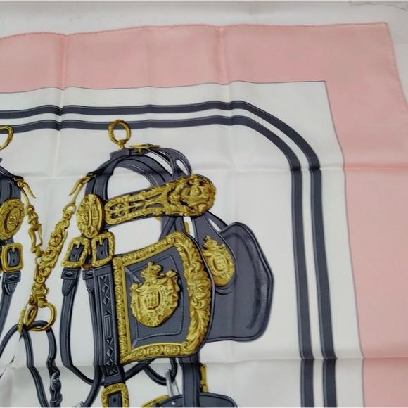 Hermes scarf Carre 90 Brides de Gala Pinks Silk100 - Picture 4 of 9